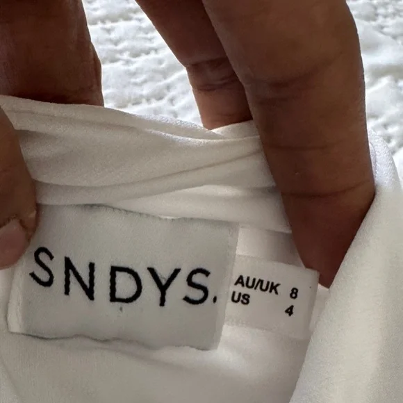 SNDYS. Dany Bodysuit One-Shoulder in white cutout long sleeve size US 4 - Picture 9 of 10